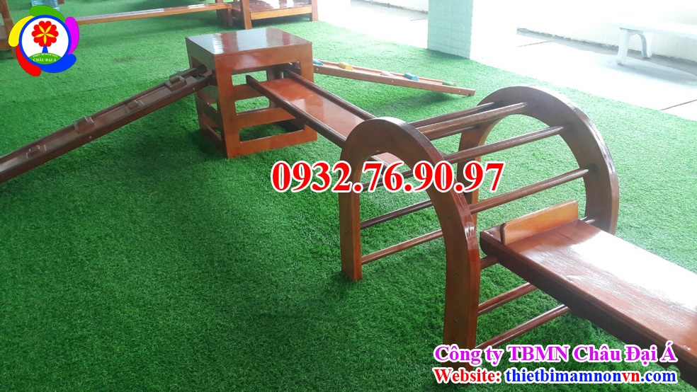 Đồ chơi vận động cho trẻ bằng gỗ 4
