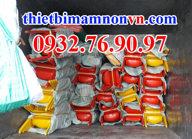 Cần mua Ghế mầm non nhựa nhập khẩu