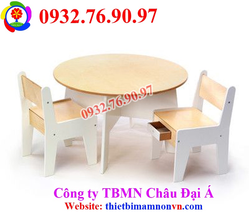 Mẫu bàn ghế gỗ cho trẻ