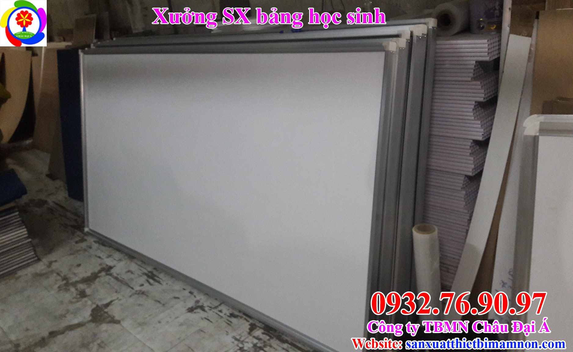 Bảng viết bút lông treo tường