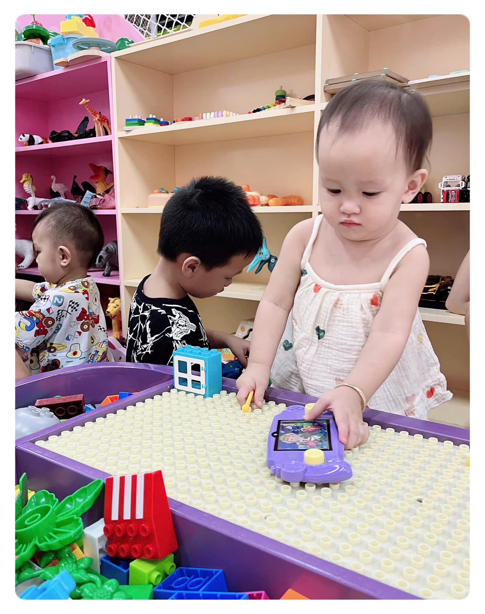 thiet-ke-thi-cong-khu-vui-choi (3)