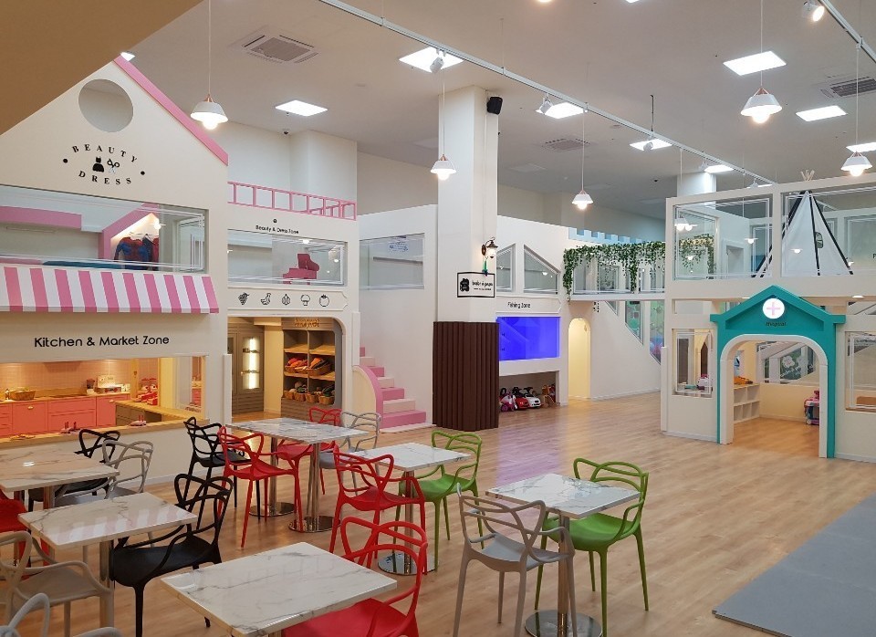 Thi công khu vui chơi (1)