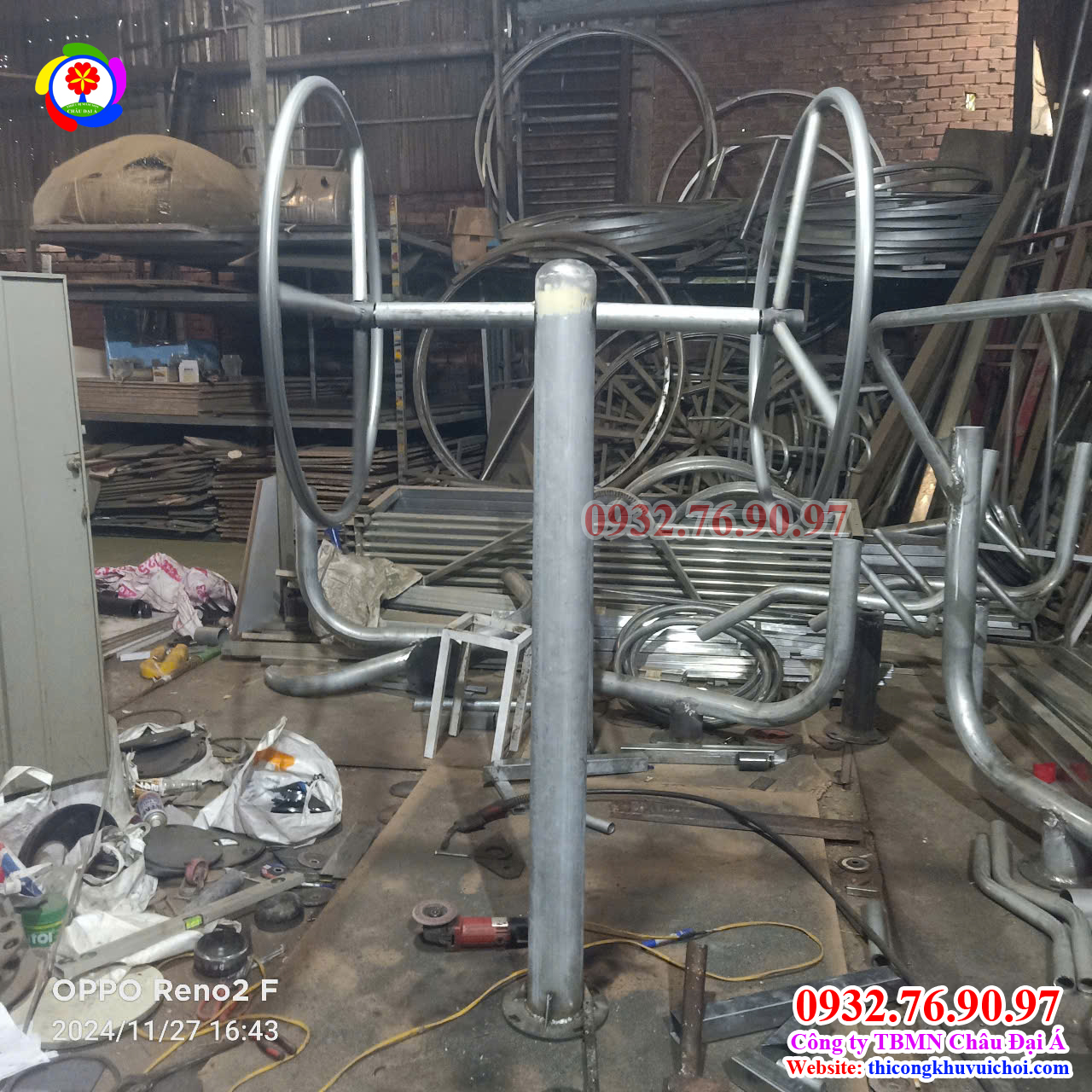 Xưởng thi công khu vui chơi (305)