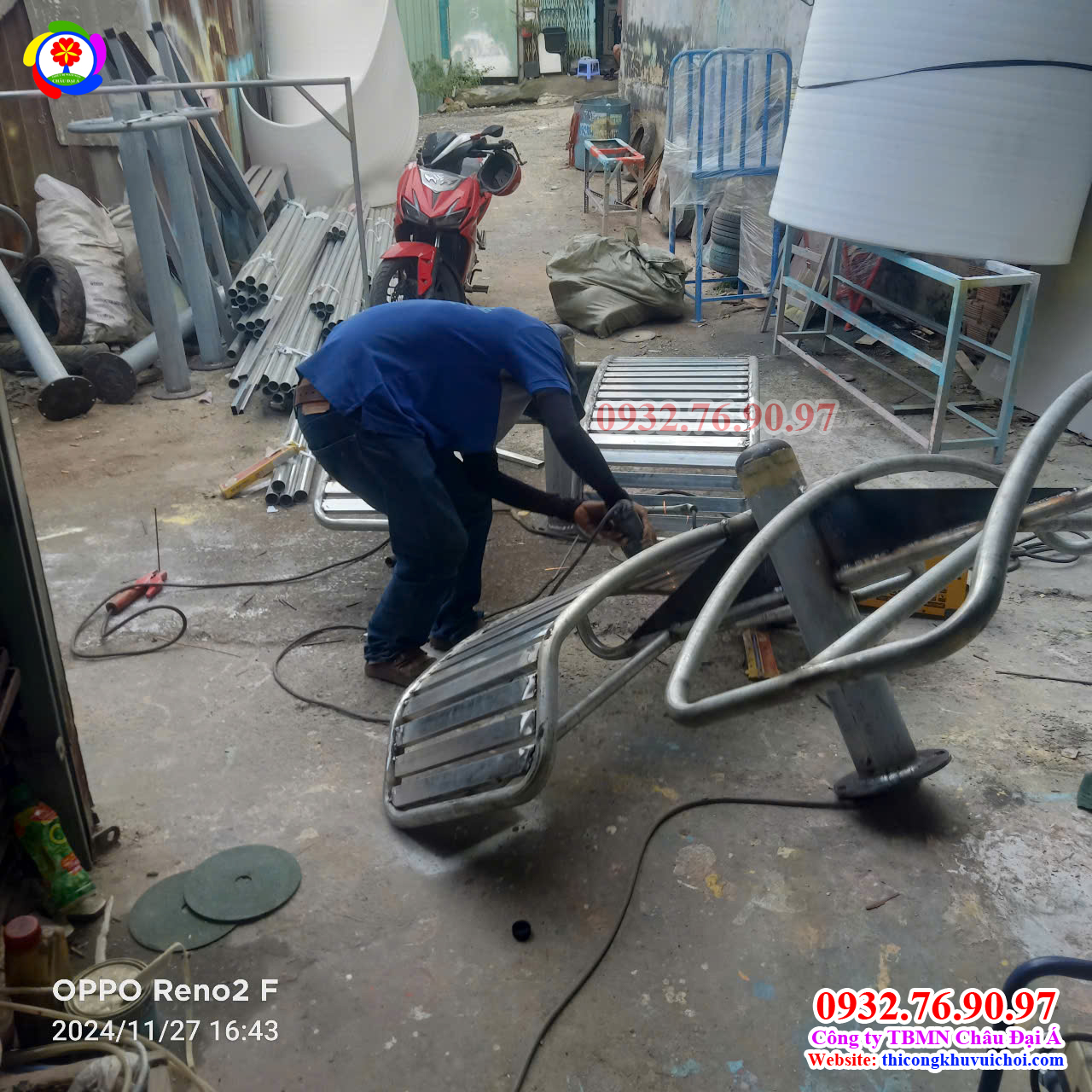 Xưởng thi công khu vui chơi (302)