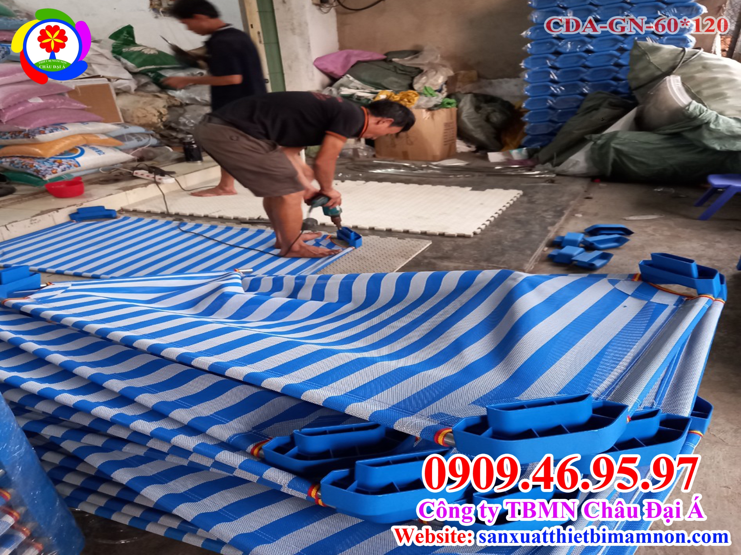 Giường vải lưới cho bé ngủ