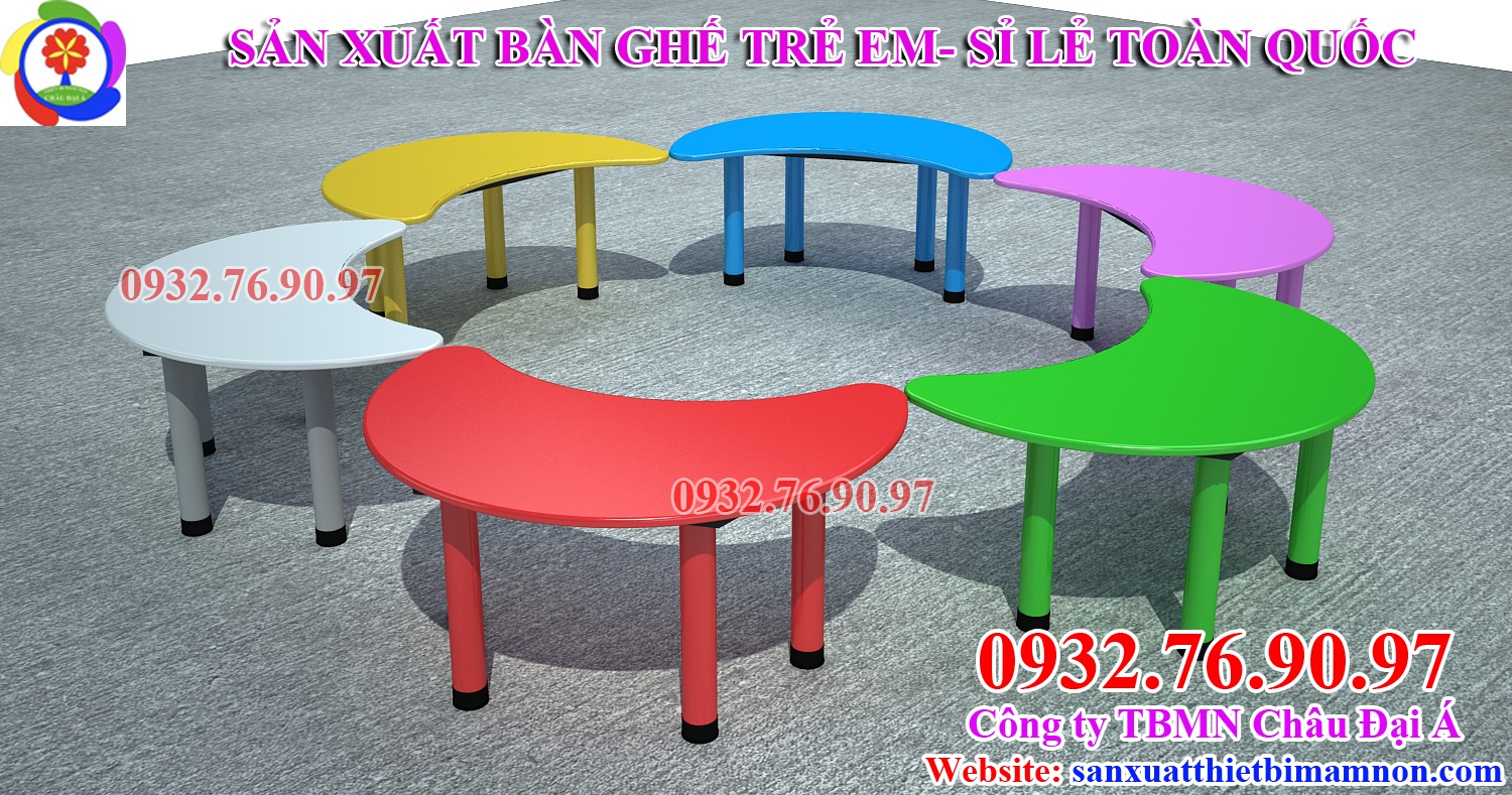 Bàn bán nguyệt trẻ em