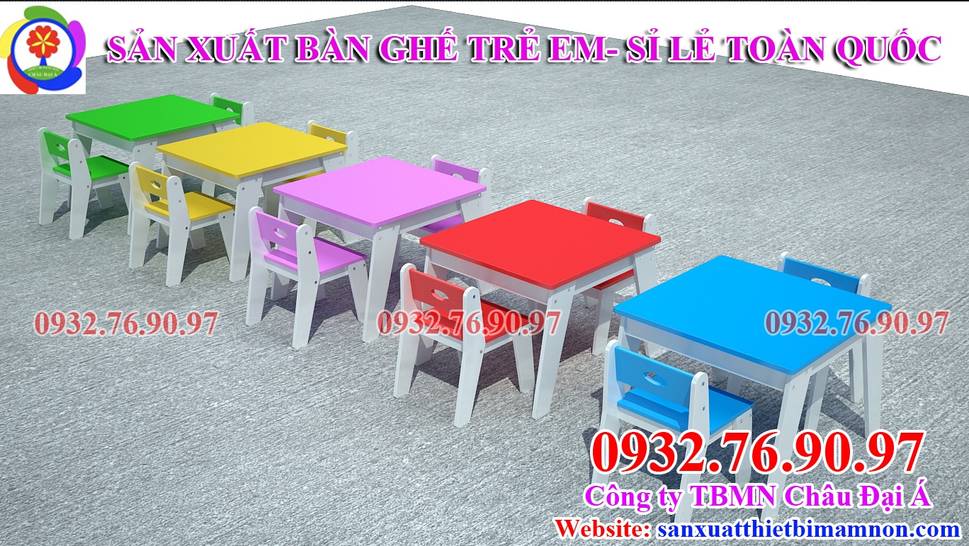 Bàn ghế trẻ em