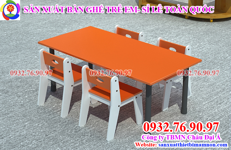 Bàn ghế trẻ em loại 1