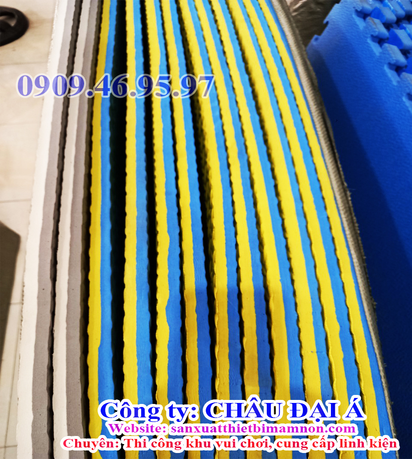 thảm xốp xanh dương - vàng