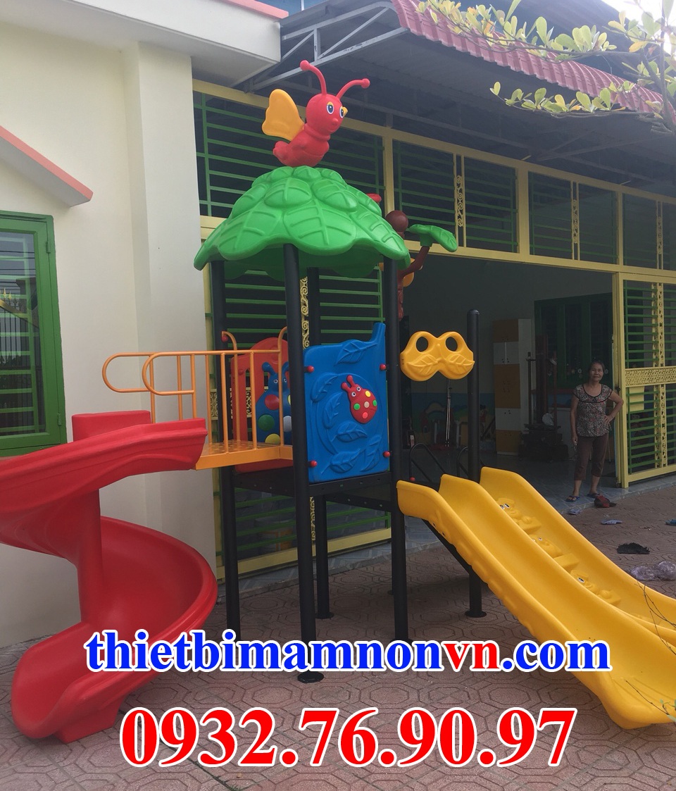 Cầu tuột máng xoắn con ong