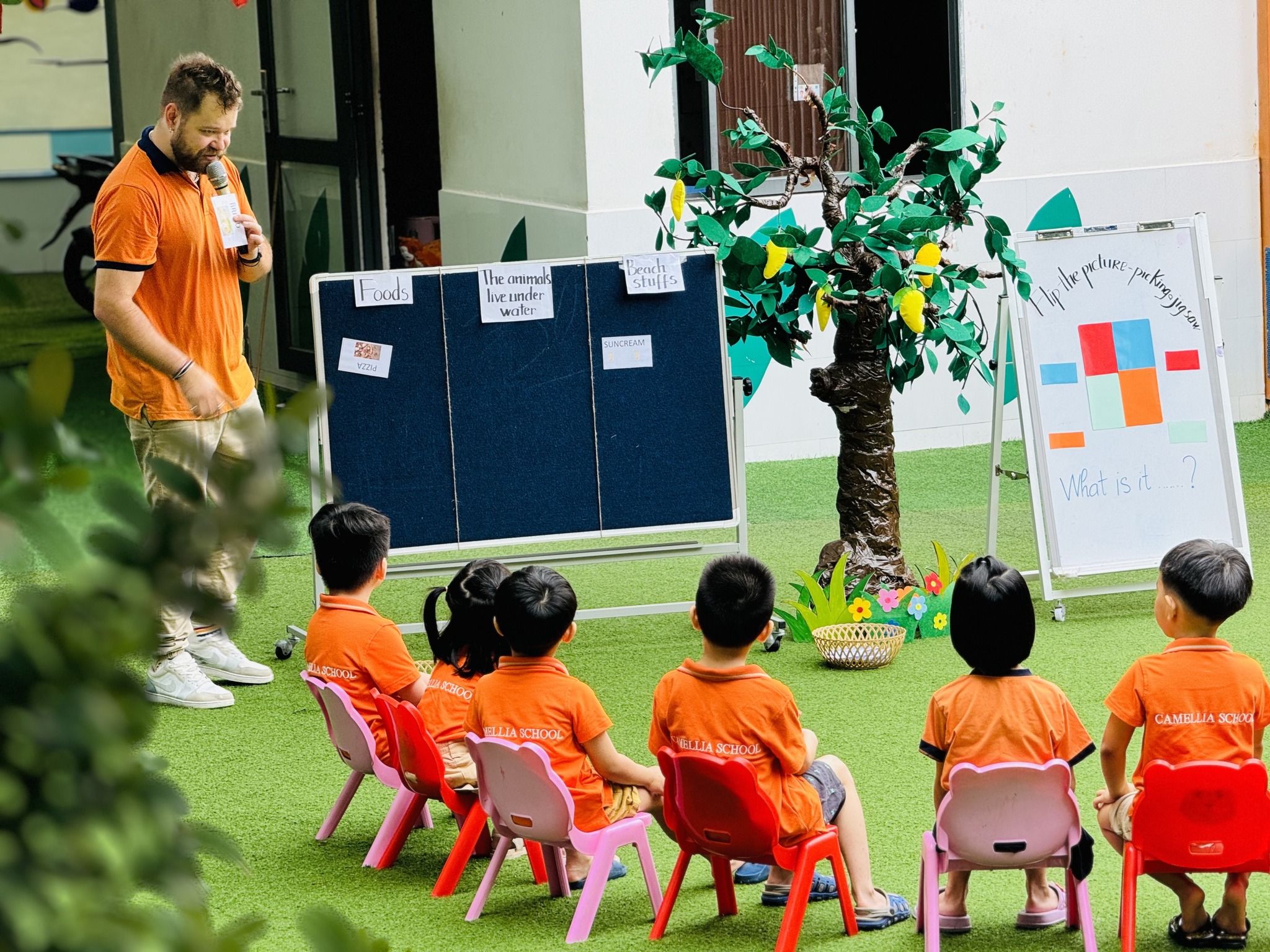 Cùng học, cùng chơi, cùng trải nghiệm tiếng Anh với giáo viên nước ngoài