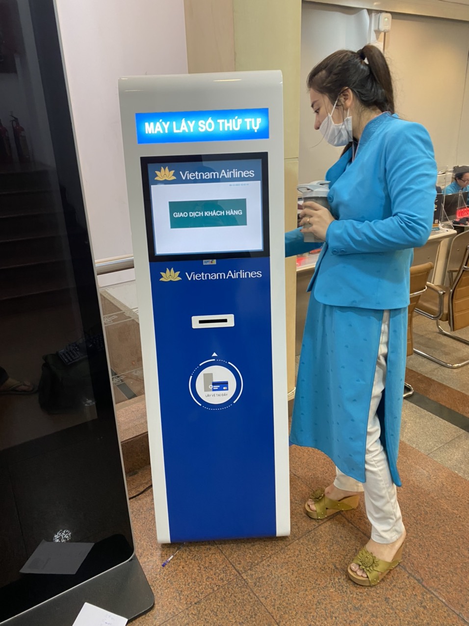 Hệ thống xếp hàng thông minh- VietnamAirlines