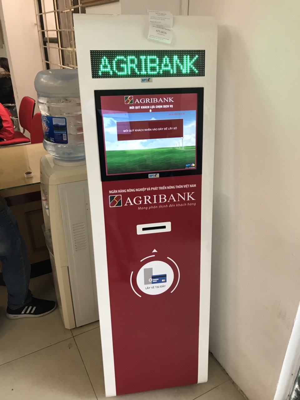 Hệ thống xếp hàng - máy lấy số thứ tự