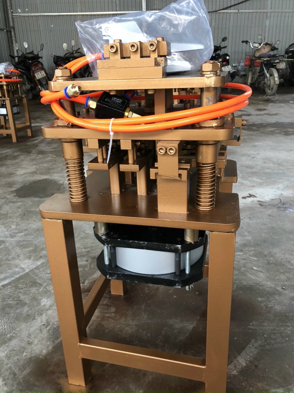 Máy đột dập nhôm 14 dao đa năng