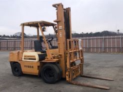 Xe nâng dầu Komatsu 3.0 tấn nhật Bãi