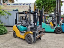 XE NÂNG DẦU KOMATSU 2.5 TẤN