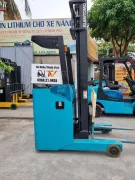 XE NÂNG ĐIỆN ĐỨNG LÁI SUMITOMO 1.5T 2006