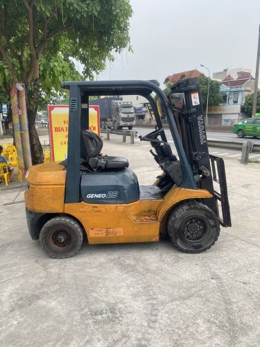 XE NÂNG DẦU 2.5T TOYOTA 02-7FD25