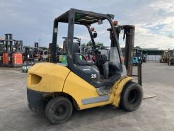 XE NÂNG DẦU KOMATSU FD25-17 TẤN NĂM 2012