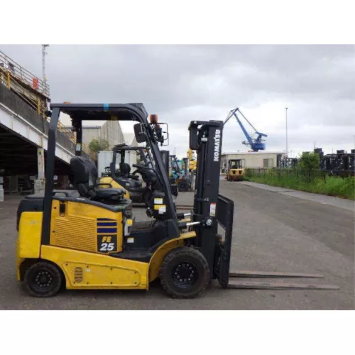 Xe nâng điện cũ ngồi lái 2.5T, KOMATSU FE25-1, hàng đã qua sử dụng (Nhật Bản) sản xuất 2017, mã xe TV.E164