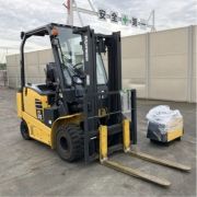Xe nâng điện cũ ngồi lái 2.5T, KOMATSU FE25-1, hàng đã qua sử dụng (Nhật Bản) sản xuất 2017, mã xe TV.E173-TS