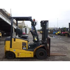 Xe nâng điện cũ ngồi lái 2.5T, KOMATSU FE25-1, hàng đã qua sử dụng (Nhật Bản) sản xuất 2017, mã xe TV.E186
