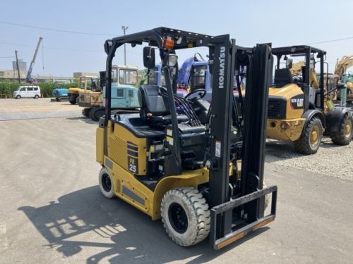 Xe Nâng Điện cũ ngồi lái 2.5T, Komatsu FE25-1 hàng Nhật Bãi chưa qua sử dụng tại Việt Nam,sản xuất năm 2020,mã xe TV.E30