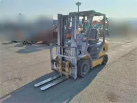 Xe nâng dầu cũ 2.5T, Komatsu FD25T-17 hàng Nhật Bãi chưa qua sử dụng tại Việt Nam sản xuất 2015