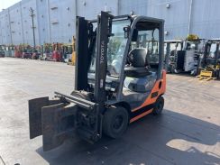 Xe nâng dầu Nhật Bãi 1.5T, Toyota 02-8FD15 chưa sử dụng tại Việt Nam