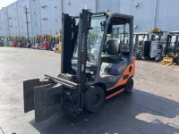 Xe nâng dầu Nhật Bãi 1.5T, Toyota 02-8FD15 chưa sử dụng tại Việt Nam
