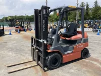 Xe Nâng Điện cũ ngồi lái 2.5T, Toyota 7FB25 chưa sử dụng tại Việt Nam