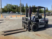 Xe Nâng Dầu Nhật Bãi 2.5 Tấn Komatsu FD25-11 chưa sử dụng tại Việt Nam