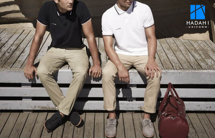 Kết hợp với túi xách thời trang