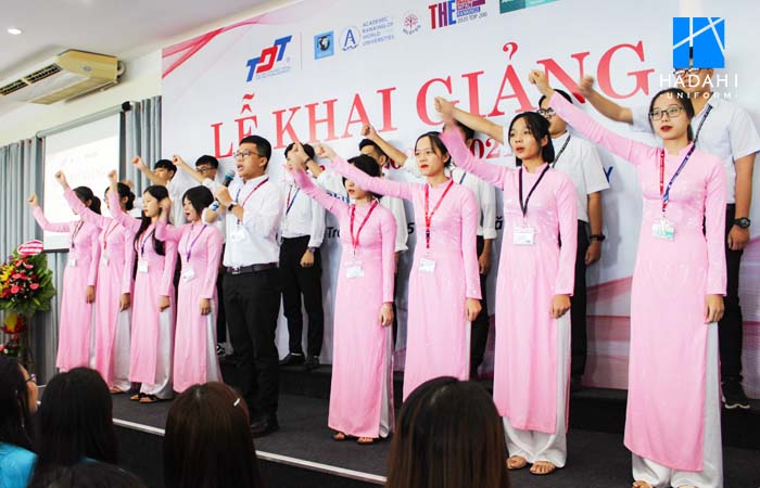 Đồng phục trường đại học Tôn Đức Thắng 