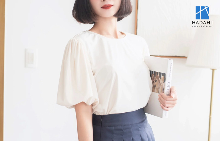 Nổi bật với các mẫu áo tay bồng bạn có biết ?