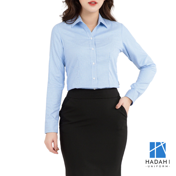 Outfit đi làm chân váy kết hợp áo sơ mi