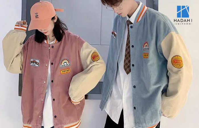 Tại sao gen Z chọn áo khoác bóng chày làm đồng phục lớp?