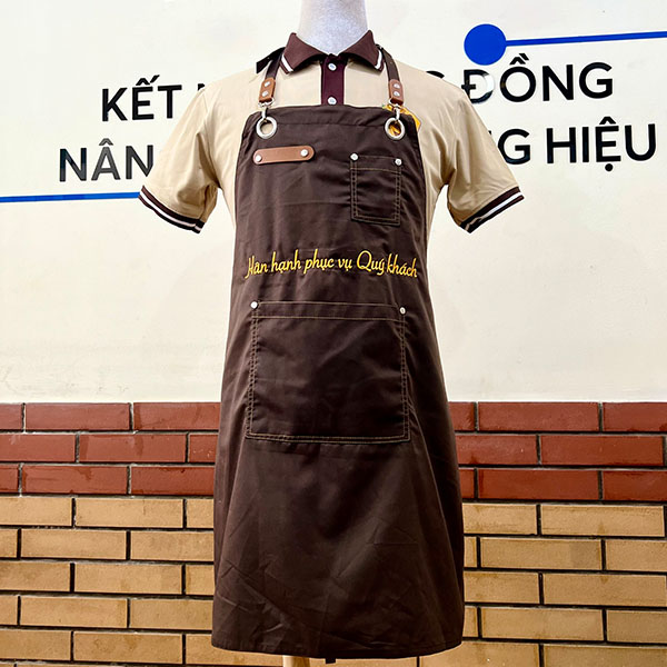 Nhân viên phục vụ hàng quán quán ăn 3