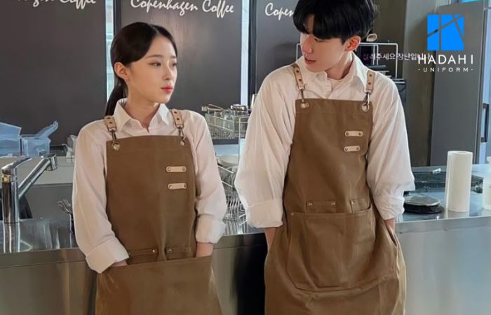 Tầm quan trọng của đồng phục nhân viên trong quán cà phê