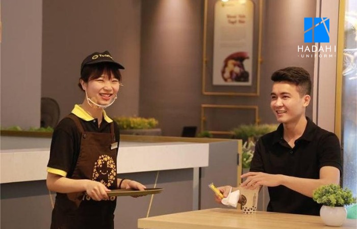 Tại sao quán trà sữa nên may đồng phục nhân viên?