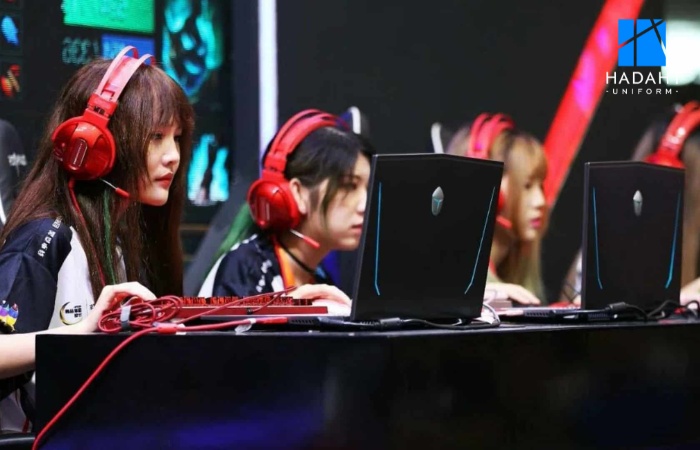 Áo thể thao điện tử dành cho các bạn nữ