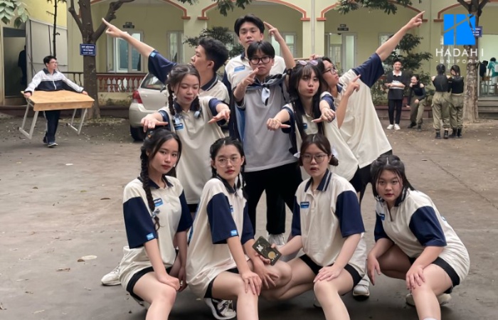 Lợi ích khi đặt may áo lớp, đồng phục online