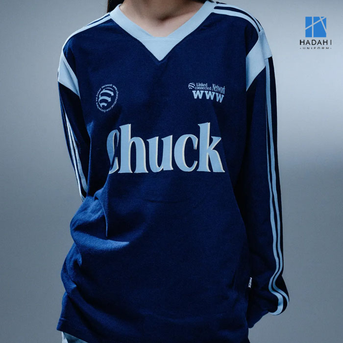 Áo thun đồng phục tay dài có cổ chữ V