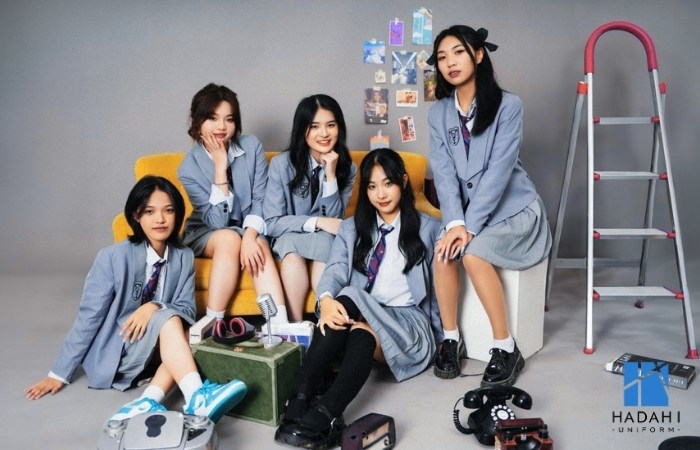 Chụp ảnh với nền tối giản