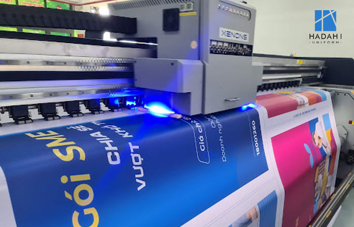 Công Nghệ In UV Là Gì? Tìm Hiểu Quy Trình, Ưu Điểm và Ứng Dụng