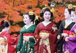 Những địa danh bí ẩn đẹp ma mị trên khắp thế giới