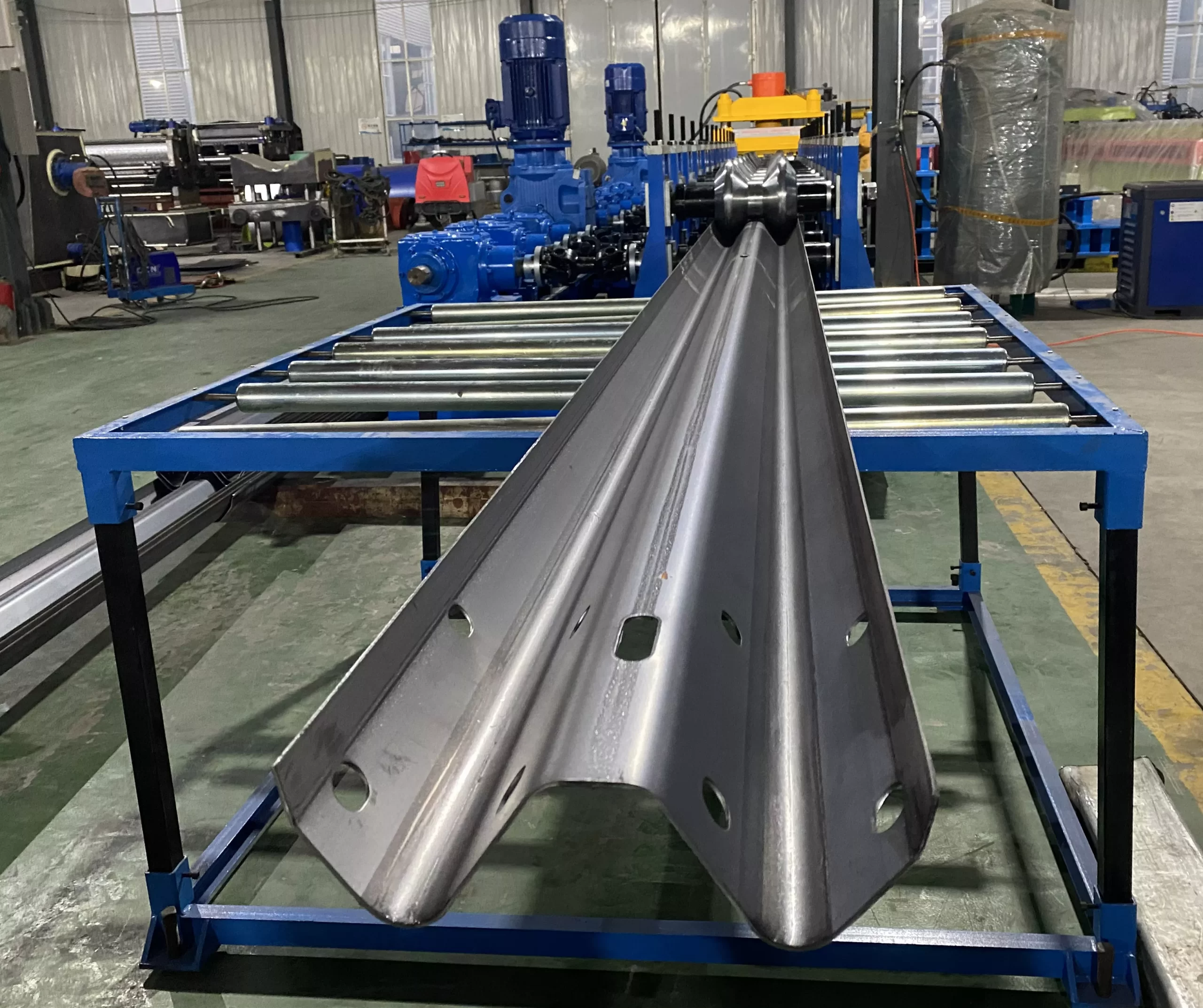 Máy cán hộ lan 2 sóng