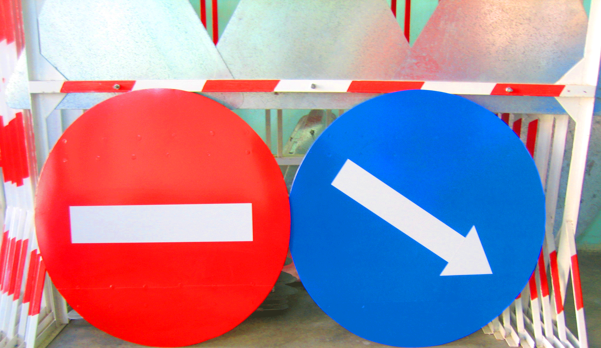 Biển báo công trình ,công trường có thực sự cần thiết ?