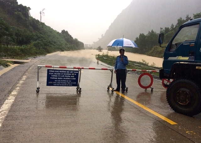 Dự án đầu tư bền vứng hóa công trình do mưa lũ gây ra năm 2009 trên đường Hồ Chí Minh