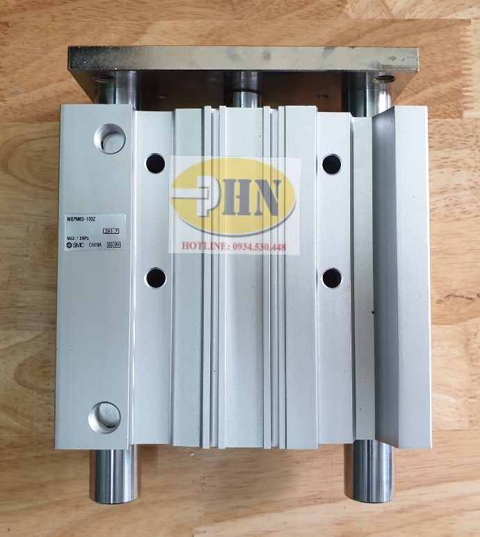 Xi lanh khí SMC MGPM63-100Z